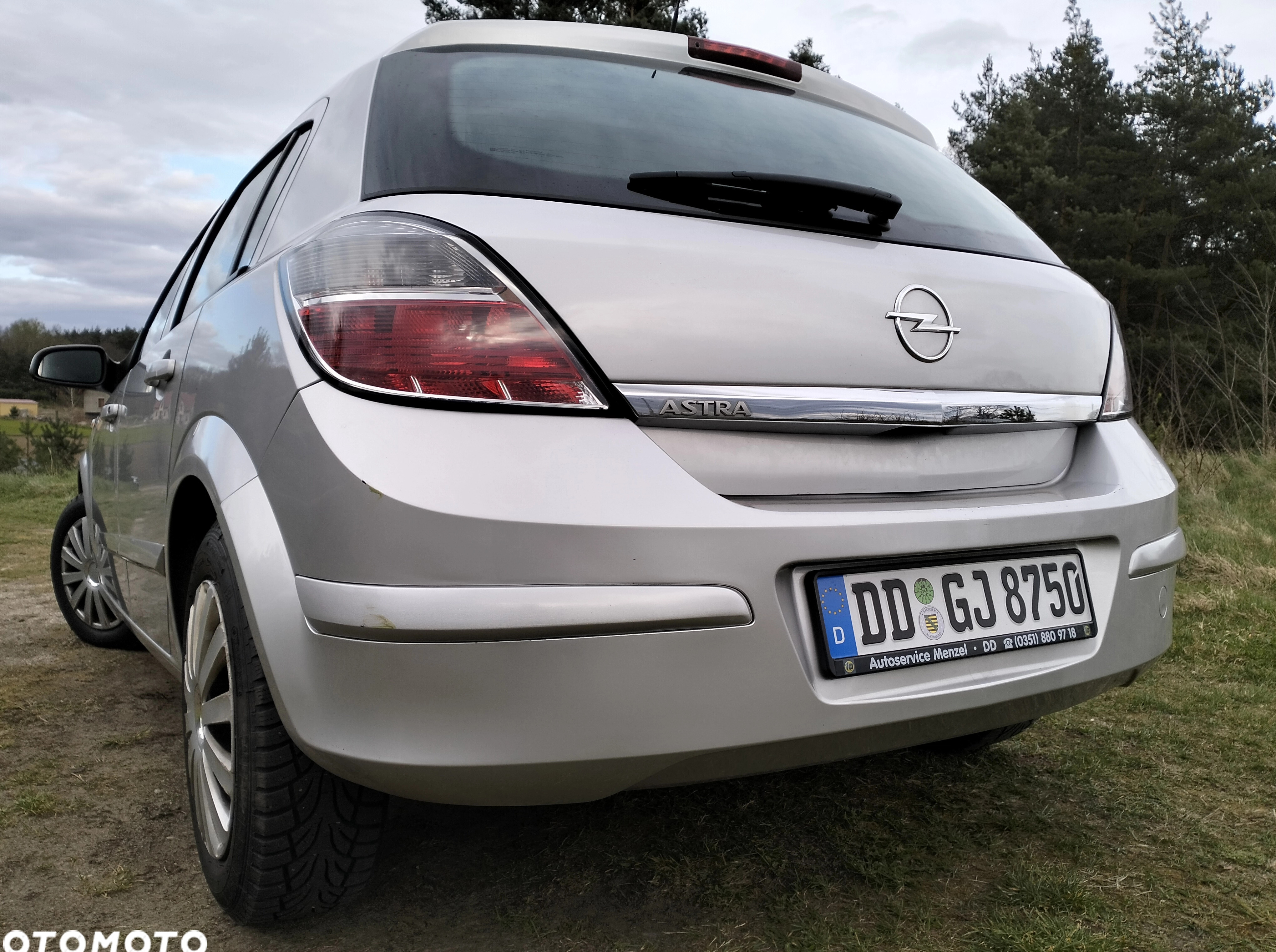 Opel Astra cena 8999 przebieg: 203100, rok produkcji 2008 z Chojnów małe 742